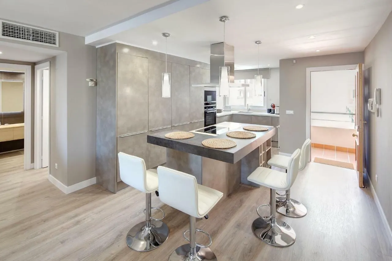 Fantastic Apartment Next To Guadalmina Golf Course In 马尔韦利亚