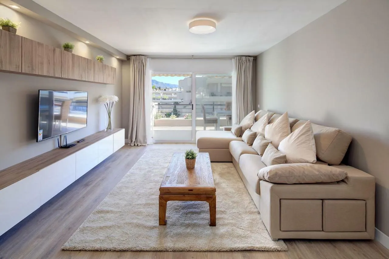 Fantastic Apartment Next To Guadalmina Golf Course In Marbella联系方式