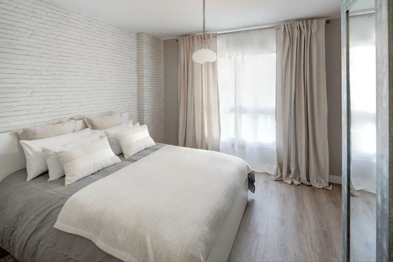 Fantastic Apartment Next To Guadalmina Golf Course In 马尔韦利亚